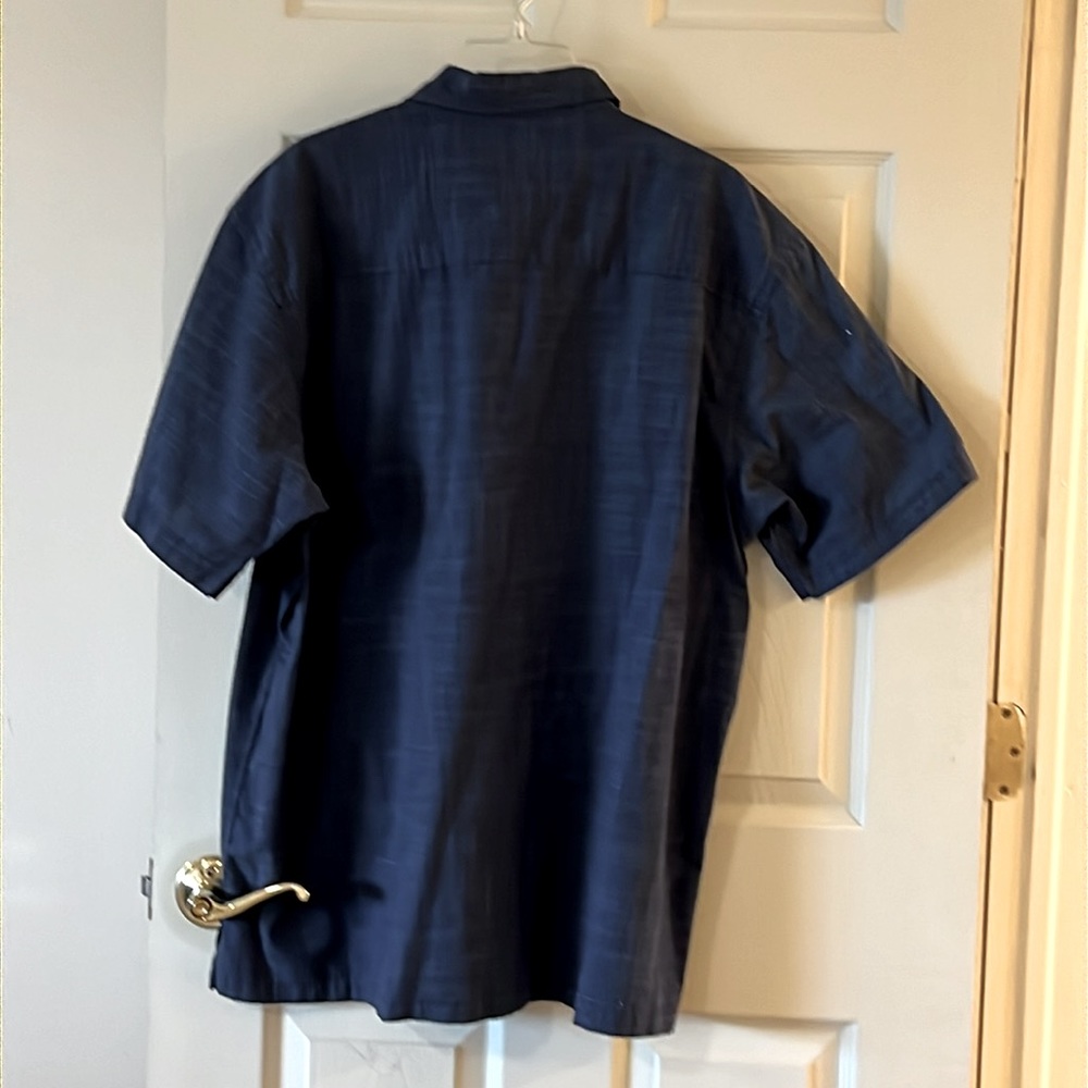 EUC Men’s short sleeve Arrow shirt. - Picture 3 of 3